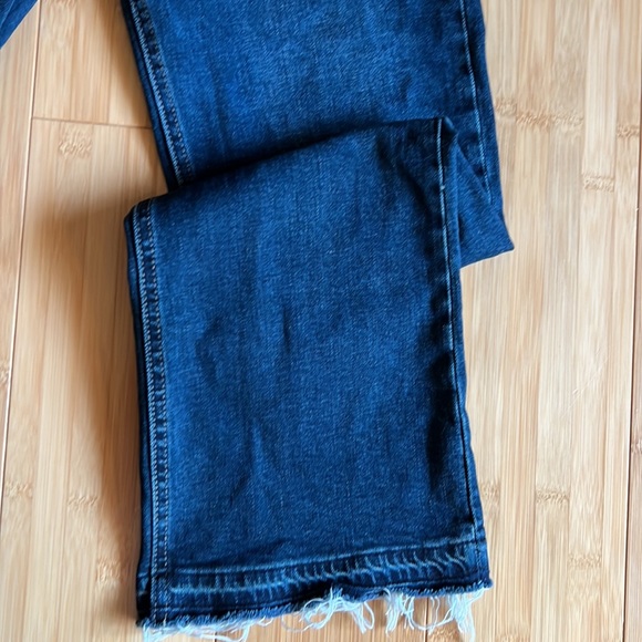Dark wash jeans by Tractr, size 4/27. No distressing just a nice pair of jeans! - Picture 4 of 5